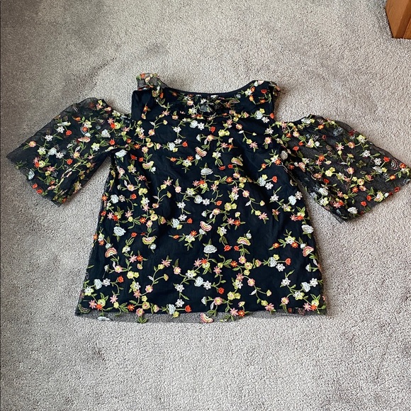 Pleione Black Floral Cold Shoulder Blouse SIZE L - Picture 6 of 6